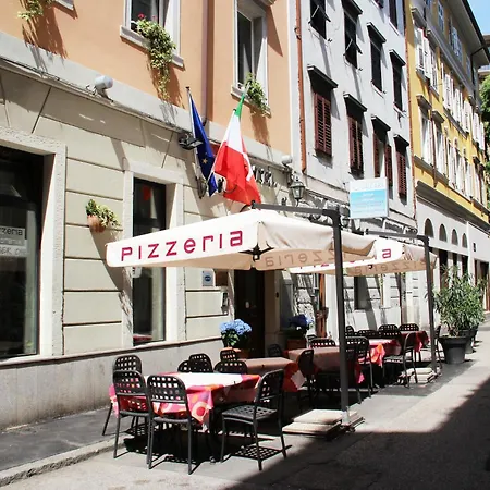 Szálloda Al Viale 3*