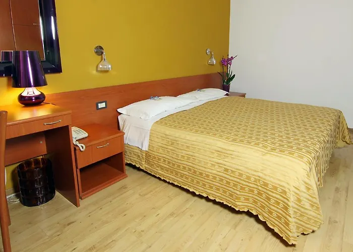 Al Viale Hotel Triest