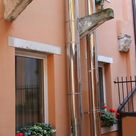 Al Viale Τεργέστη