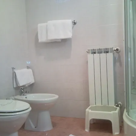 Al Viale Hotel