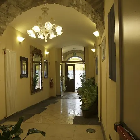 Al Viale Ξενοδοχείο 3*
