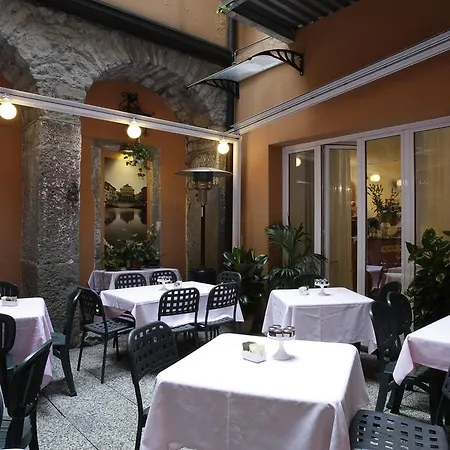 Al Viale Ξενοδοχείο 3*